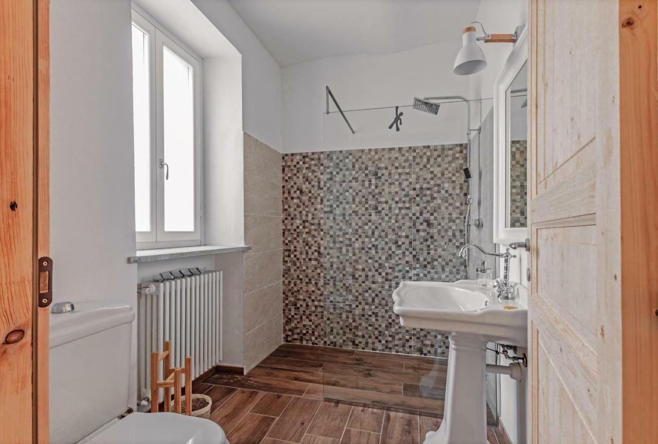Modern Farmhouse Apartment Montabone Bagian luar foto