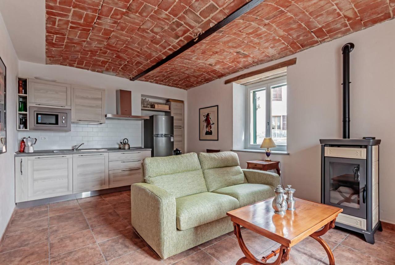 Modern Farmhouse Apartment Montabone Bagian luar foto